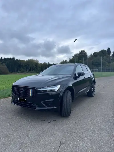 Volvo XC60 2.0 T8 TE R-Design eAWD — Hybride rechargeable premium, 85'000 km — rear view