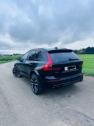 Volvo XC60 2.0 T8 TE R-Design eAWD — Hybride rechargeable premium, 85'000 km — interior