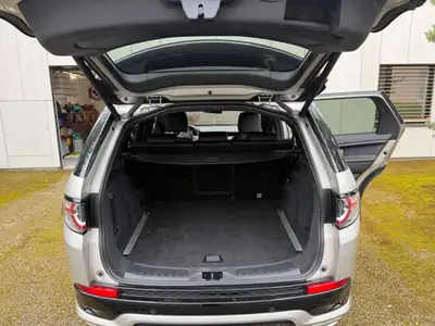 Land Rover Discovery Sport 2.0 TD4 180 HSE Luxury — SUV robuste, 99'788 km, traction intégrale — detail