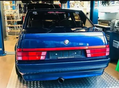 Alfa Romeo 75 1.8 Turbo — Berline sportive des années 80, entièrement restaurée — exterior view