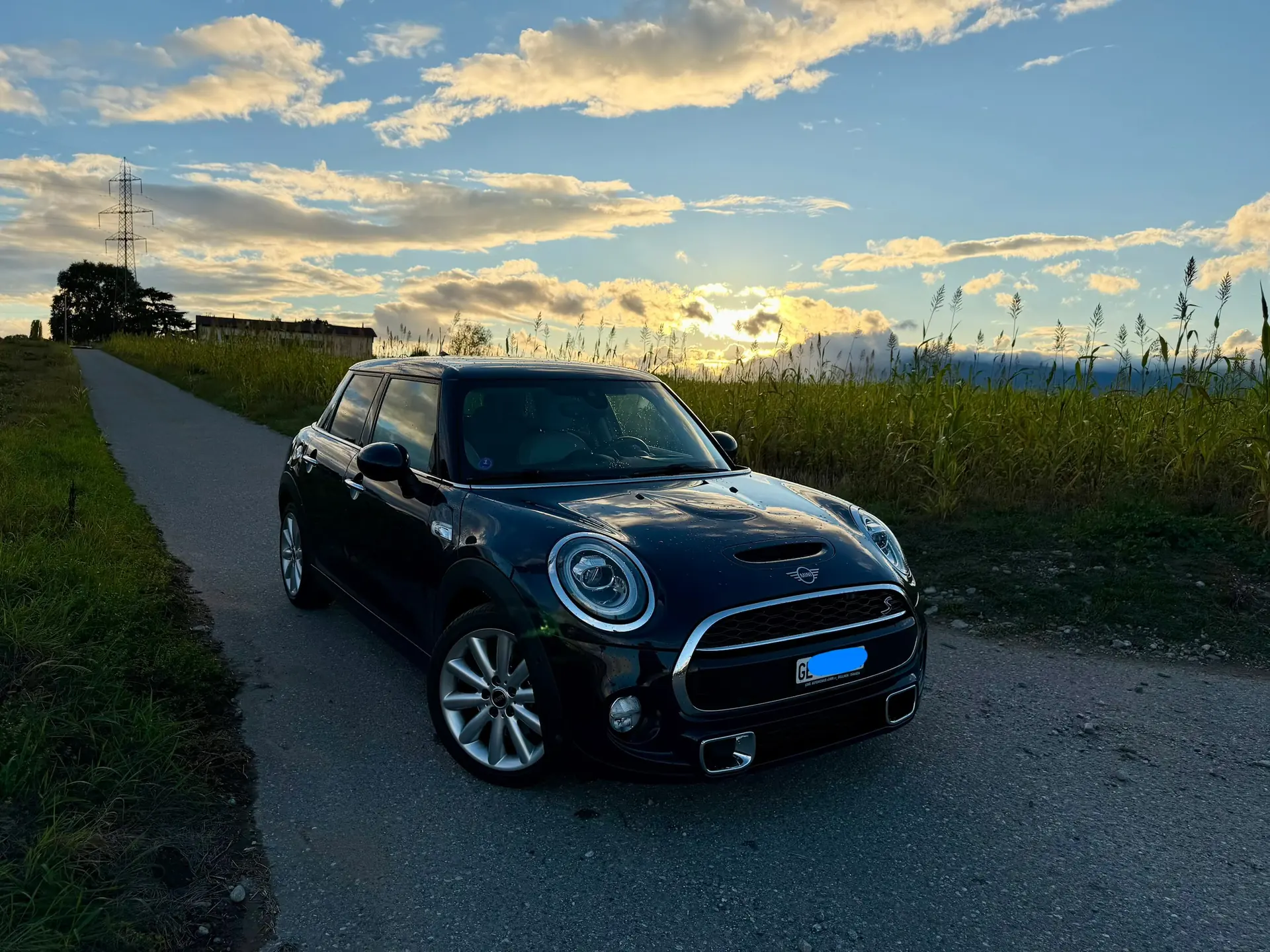 MINI Cooper S 2.0i — Compacte sportive, équipée et sans sinistre
