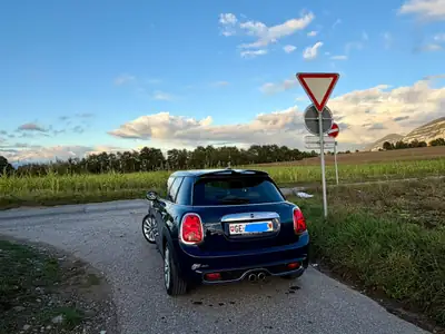 MINI Cooper S 2.0i — Compacte sportive, équipée et sans sinistre — interior