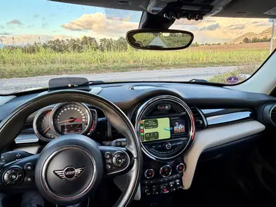 MINI Cooper S 2.0i — Compacte sportive, équipée et sans sinistre — dashboard