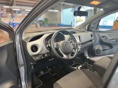 Toyota Yaris 1.33 VVT-i Trend 2015 — Citadine fiable, faible kilométrage et consommation économe — Thumbnail 7