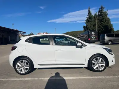 Renault Clio 1.0 TCe Zen CVT — Citadine fiable, consommation maîtrisée, 109 000 km — side view