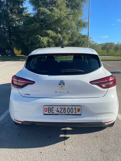 Renault Clio 1.0 TCe Zen CVT — Citadine fiable, consommation maîtrisée, 109 000 km — exterior view