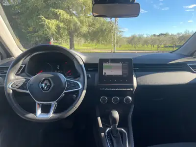 Renault Clio 1.0 TCe Zen CVT — Citadine fiable, consommation maîtrisée, 109 000 km — dashboard