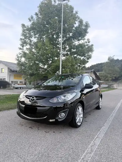 Mazda 2 2013 — Citadine fiable, faible kilométrage, sans sinistre — exterior view