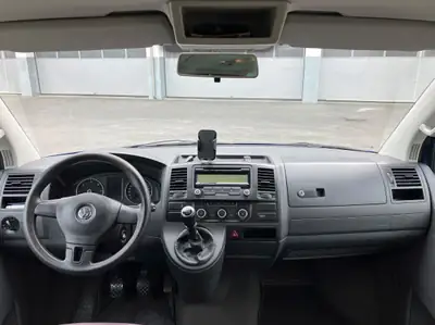 VW T5 2.0 TDI 140 4motion — Van polyvalent, 7 places, traction intégrale — dashboard