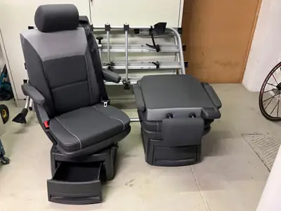 VW T5 2.0 TDI 140 4motion — Van polyvalent, 7 places, traction intégrale — Thumbnail 9