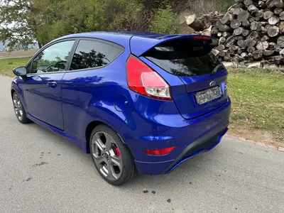 Ford Fiesta 1.6 EcoBoost ST — Sportive compacte, 182 ch dynamiques — side view