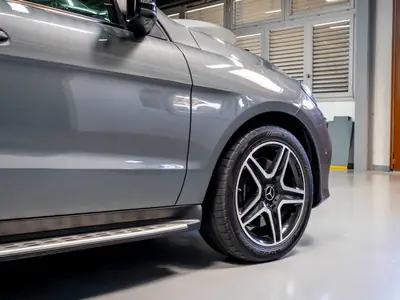 Mercedes-Benz GLE 43 AMG 4Matic — SUV haute performance, full options, garantie incluse — Miniature 13