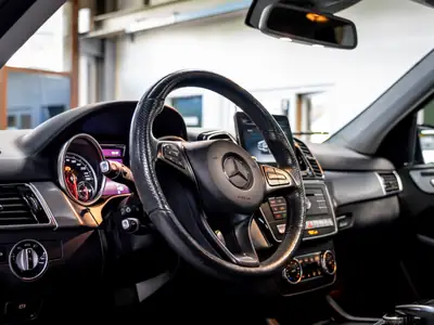 Mercedes-Benz GLE 43 AMG 4Matic — SUV haute performance, full options, garantie incluse — Miniature 15
