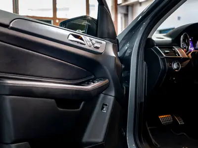 Mercedes-Benz GLE 43 AMG 4Matic — SUV haute performance, full options, garantie incluse — Miniature 19