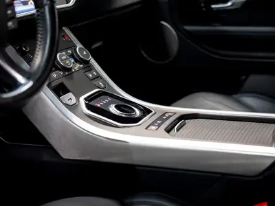Land Rover Range Rover Evoque 2.0 Si4 — SUV premium 4x4, état impeccable, 79'900 km — Miniatura 16
