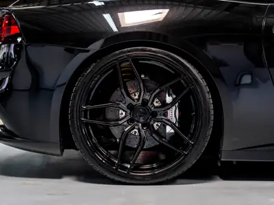 Ferrari GTC 4 Lusso 2016 — Grand Turismo 690 ch, jantes concaver et suspension abaissée — Miniatur 12