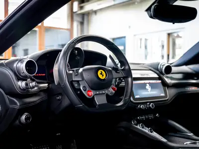 Ferrari GTC 4 Lusso 2016 — Grand Turismo 690 ch, jantes concaver et suspension abaissée — Miniatur 15