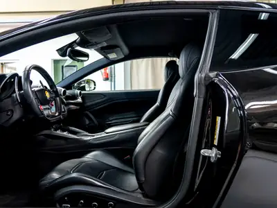 Ferrari GTC 4 Lusso 2016 — Grand Turismo 690 ch, jantes concaver et suspension abaissée — Miniatur 19