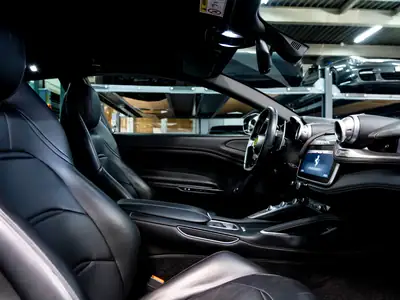 Ferrari GTC 4 Lusso 2016 — Grand Turismo 690 ch, jantes concaver et suspension abaissée — Miniatur 25