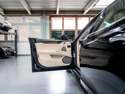 Maserati Quattroporte 3.8 V8 Biturbo GTS — Berline sportive italienne, 530 ch, sans accident — Miniatur 17