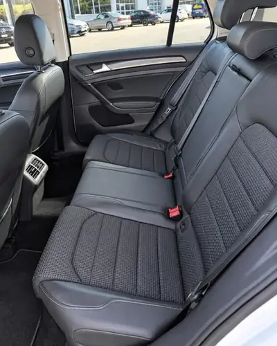 VW Golf 1.4 TSI 140 Highline — Compacte fiable, entretien impeccable — detail
