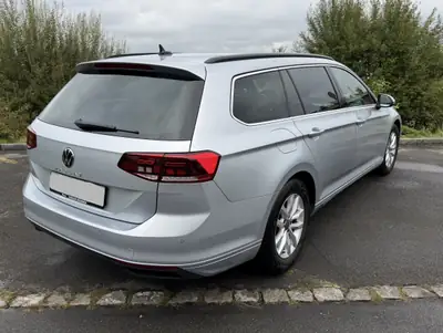 Volkswagen Passat 1.5 TSI Business DSG — Break élégant, consommation maîtrisée — intérieur