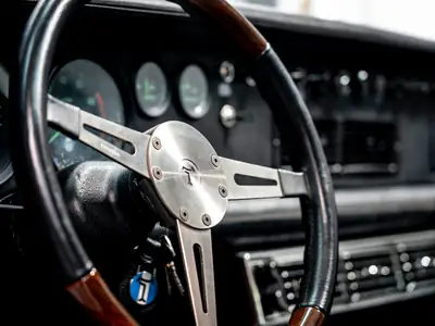 De Tomaso Mangusta 1969 — Légendaire coupé sport, 1 sur 401, état exceptionnel — Miniatur 21
