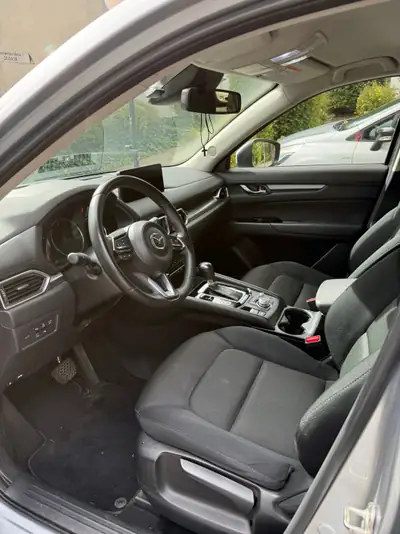 Mazda CX-5 2.5 Advantage AWD — SUV polyvalent, traction intégrale, faible kilométrage — interni