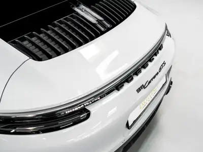 Porsche 911 Carrera GTS 2024 — Chef-d'œuvre sportif, moins de 10 000 km — Miniature 30