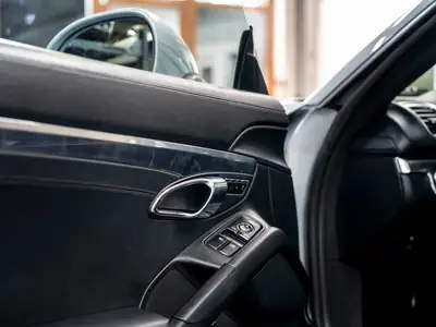 Porsche 718 Cayman S 3.4 PDK — Coupé sportif affûté, 52'000 km seulement — Miniature 21