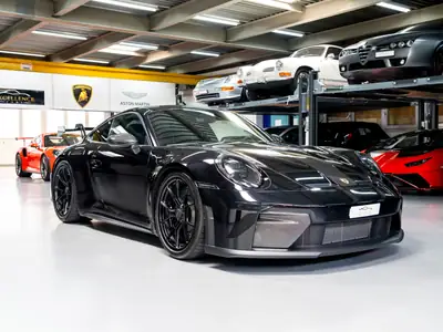 Porsche 911 Carrera GT3 PDK 2025 — Légendaire sportive avec Pack Weissach, 10'900 km seulement — arrière