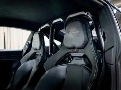 Porsche 911 Carrera GT3 PDK 2025 — Légendaire sportive avec Pack Weissach, 10'900 km seulement — Miniature 18