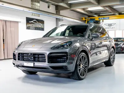 Porsche Cayenne GTS 2021 — SUV sportif 460 ch, équipement Premium FULL OPTIONS — vue extérieure