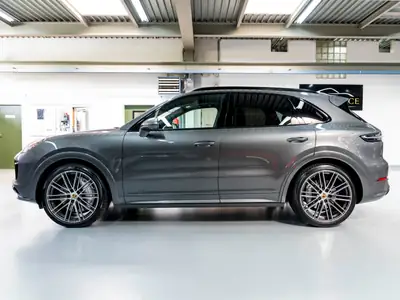 Porsche Cayenne GTS 2021 — SUV sportif 460 ch, équipement Premium FULL OPTIONS — intérieur
