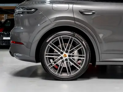 Porsche Cayenne GTS 2021 — SUV sportif 460 ch, équipement Premium FULL OPTIONS — Miniature 12