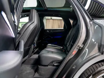 Porsche Cayenne GTS 2021 — SUV sportif 460 ch, équipement Premium FULL OPTIONS — Miniature 24