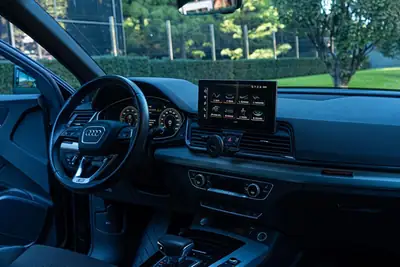 Audi Q5 50 TFSI e S Line — SUV hybride rechargeable, 29'300 km seulement — Seitenansicht
