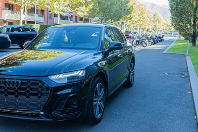 Audi Q5 50 TFSI e S Line — SUV hybride rechargeable, 29'300 km seulement — Detail