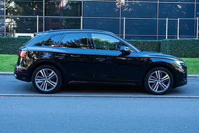 Audi Q5 50 TFSI e S Line — SUV hybride rechargeable, 29'300 km seulement — Miniatur 7
