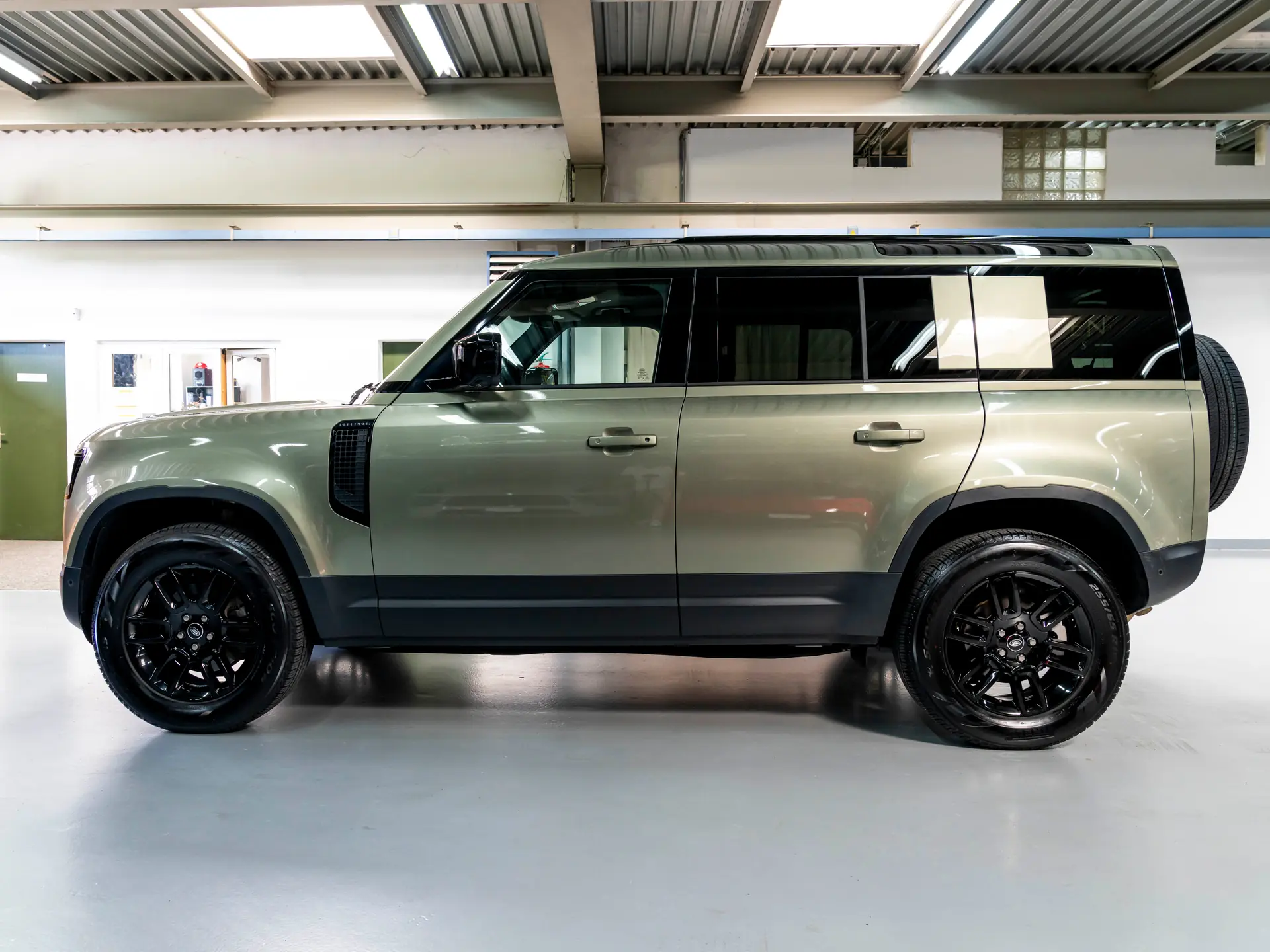 Land Rover Defender 2024 occasion Remaufens — 4