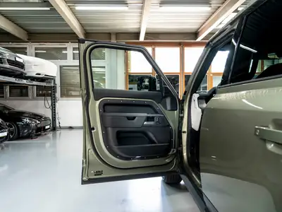 Land Rover Defender 110 — SUV emblématique diesel 250 ch, état neuf, pack garantie 5 ans — Thumbnail 13