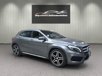Mercedes-Benz GLA 250 AMG Line 4Matic — SUV Compact Premium, Traction Intégrale — intérieur