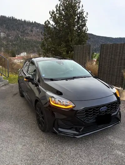 Ford Fiesta 1.0 EcoBoost Hybrid ST-Line — Citadine dynamique et efficace, 74'000 km — Außenansicht