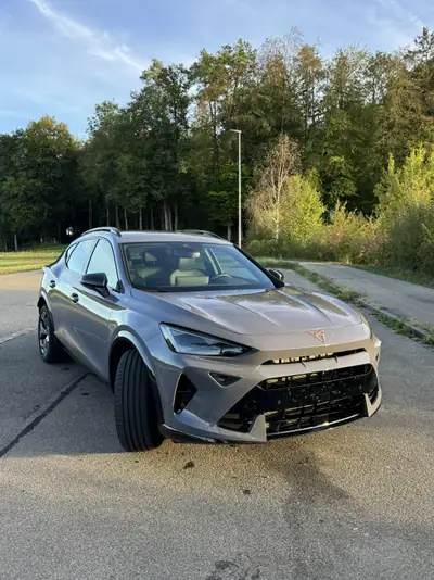 CUPRA Formentor 1.5 eTSI DSG — SUV compact hybride, 13 200 km seulement — vue extérieure