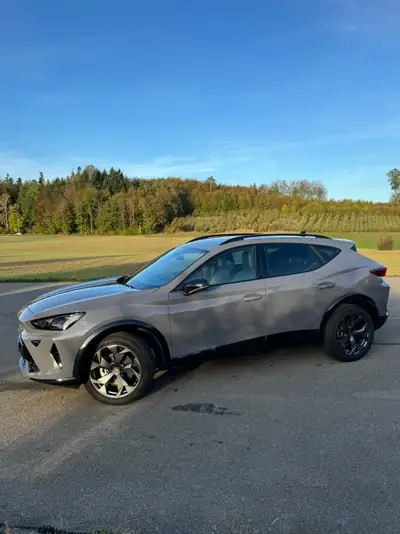 CUPRA Formentor 1.5 eTSI DSG — SUV compact hybride, 13 200 km seulement — côté