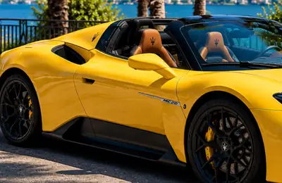 Maserati MC 20 Cielo — Cabriolet hypercar 630 ch, Giallo Genio, 10'000 km — rear view
