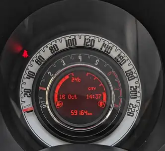 Fiat 500 Sport 2020 — Citadine iconique, kilométrage modéré, garantie sérénité — Außenansicht