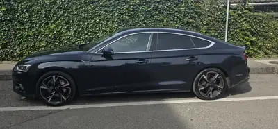 Audi A5 Sportback 2.0 TDI — Berline élégante, quattro intégral, 139'000 km — side view