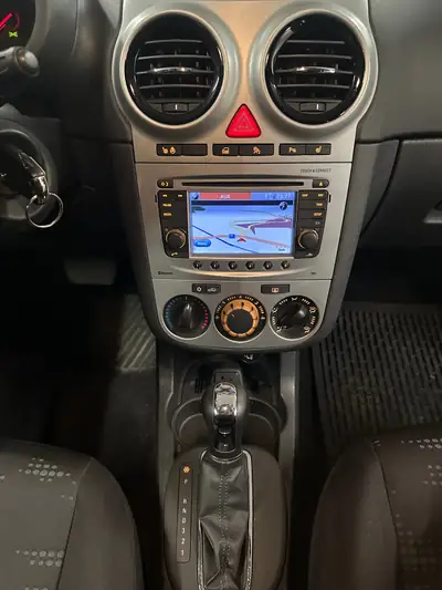 Opel Corsa 1.4i 16V — Citadine fiable, 100 ch et boîte auto, seulement 104'800 km — Detail