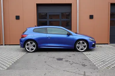 VW Scirocco 2.0 TSI R — Coupé sportif 265 ch, toit ouvrant et phares Xenon — interior